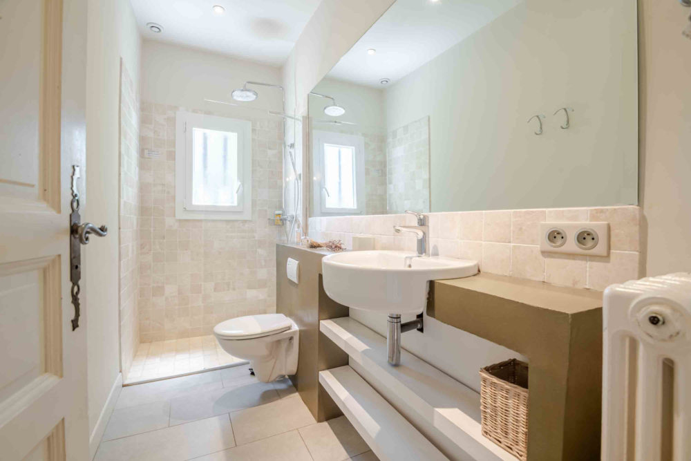 Photographs of Bastide de La Douceur villa in Provence - Image 20 of 31