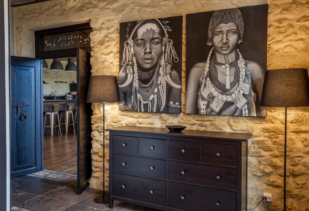 Photographs of Mas de la Sorgue villa in Provence - Image 8 of 45