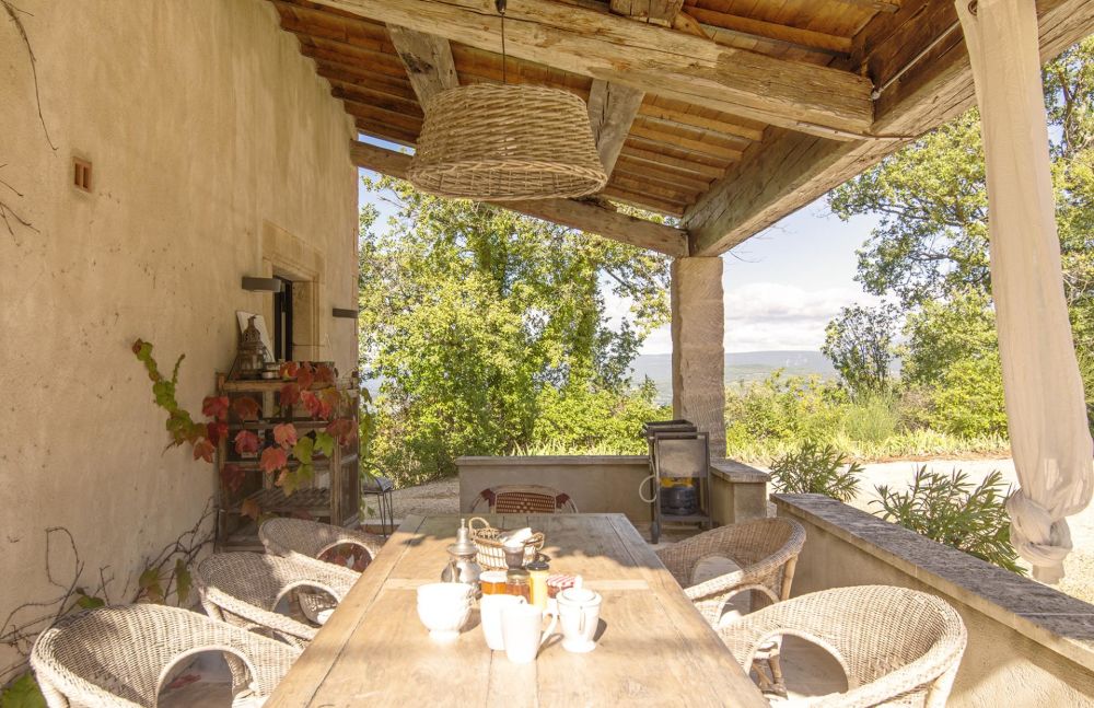 Photographs of Mas de Roquebrune villa in Provence - Image 2 of 32