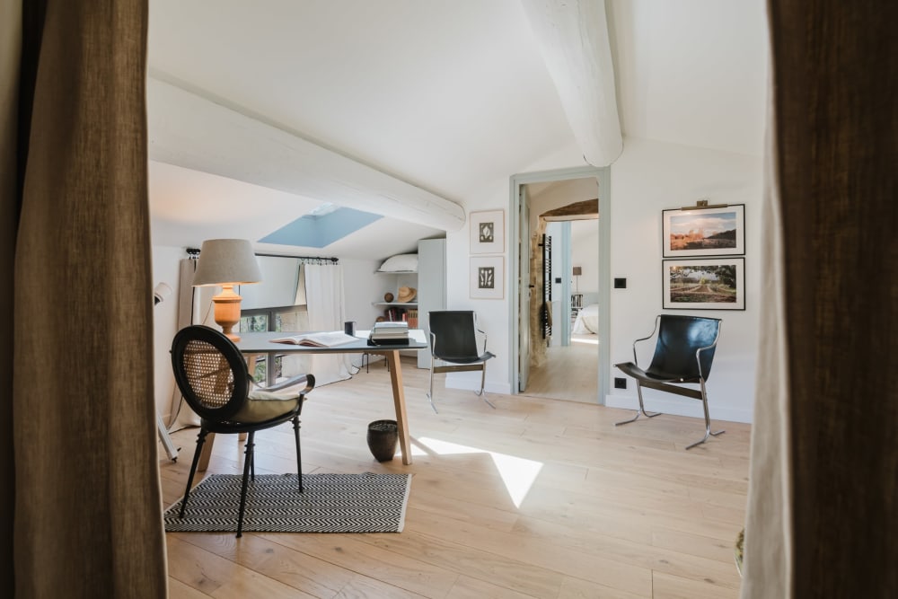 Photographs of Mas des Bleuets villa in Provence - Image 30 of 44