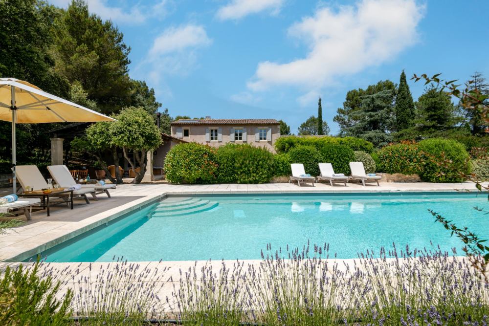 Photographs of Mas de Roubine villa in Provence - Image 1 of 45