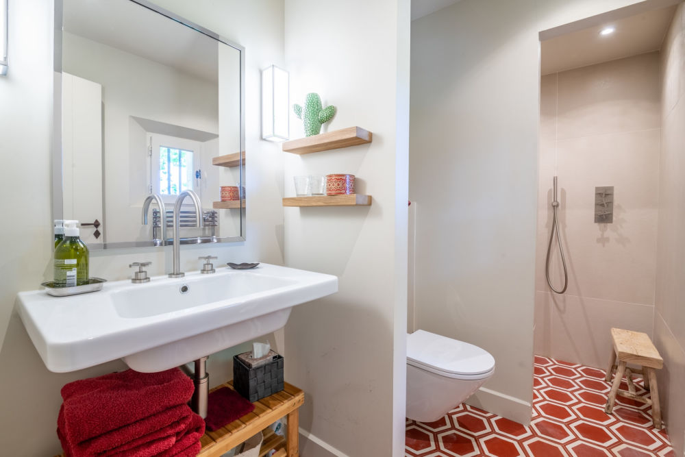 Photographs of Mas Le Nectar villa in Provence - Image 42 of 53