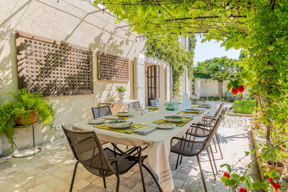 Photographs of Mas du Poète villa in Provence - Image 38 of 39