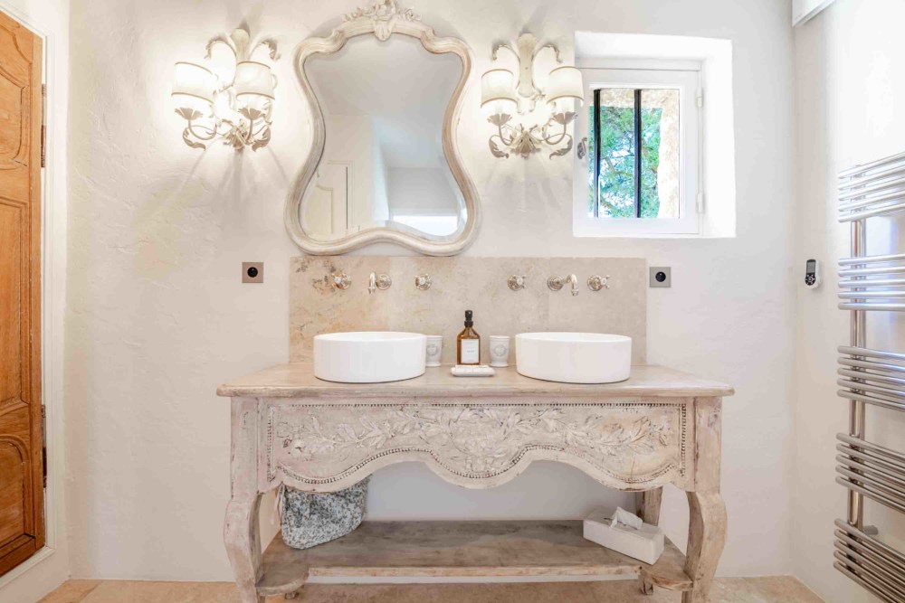 Photographs of New! Mas de l’Olivier villa in Provence - Image 23 of 46