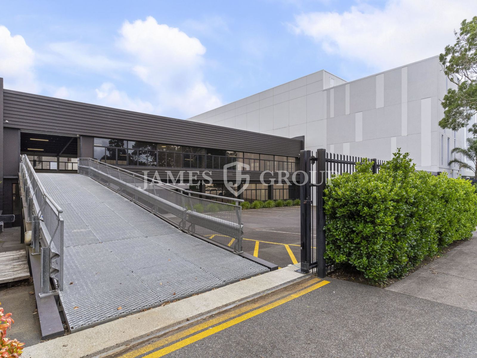 Office Or Warehouse Or High-end Showroom
