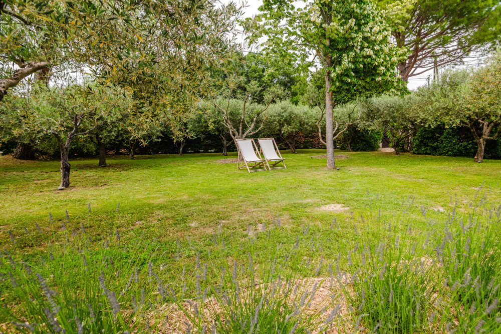 Photographs of Mas des Cinq Sens villa in Provence - Image 33 of 37