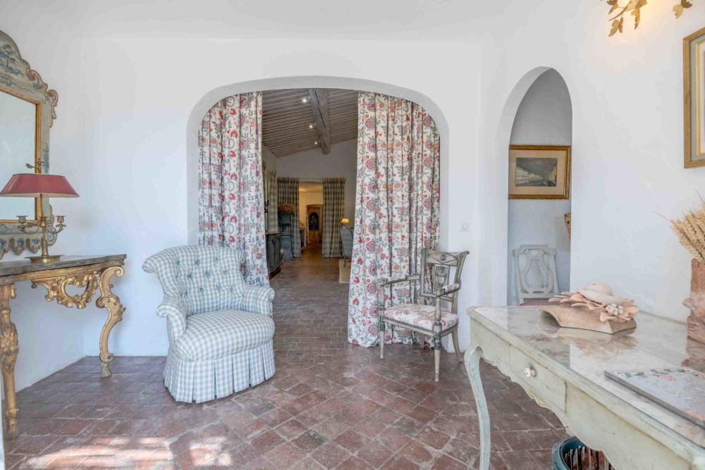 Photographs of Mas Provencal villa in Provence - Image 25 of 38