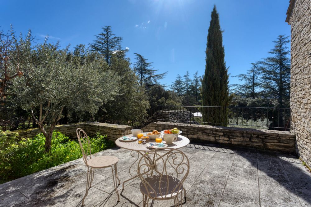 Photographs of Mas des Mésanges villa in Provence - Image 22 of 35