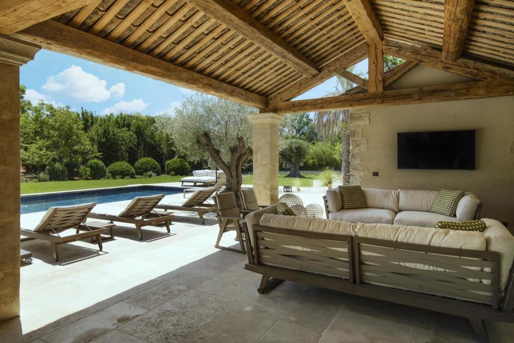 Photographs of Mas de l’Etoile villa in Provence - Image 4 of 39