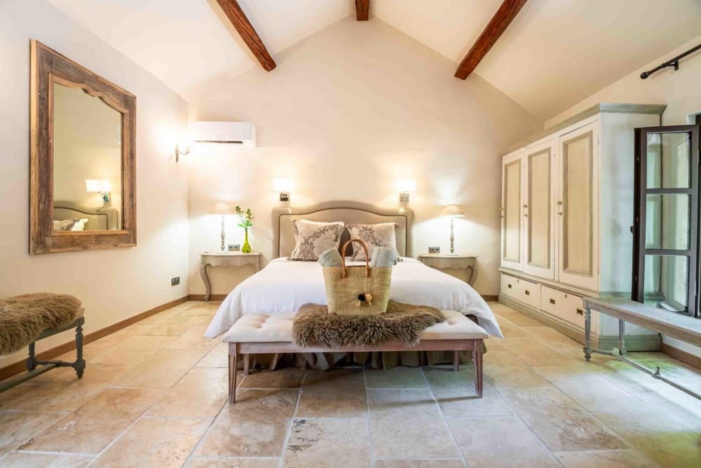 Photographs of Mas des Reflets villa in Provence - Image 42 of 61