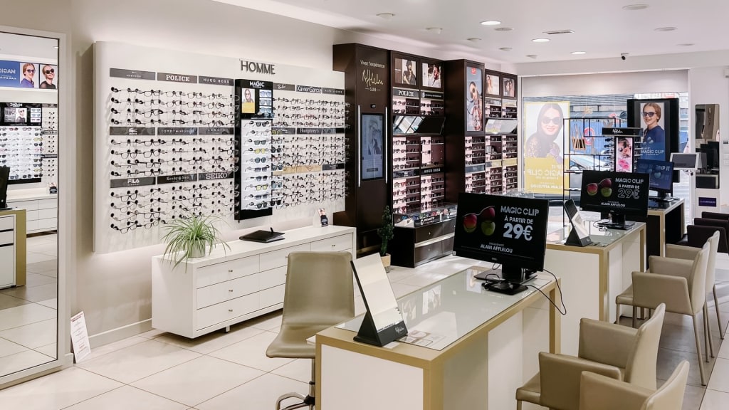 Magasin Opticien 74 Grande Rue 69600 OULLINS intérieur