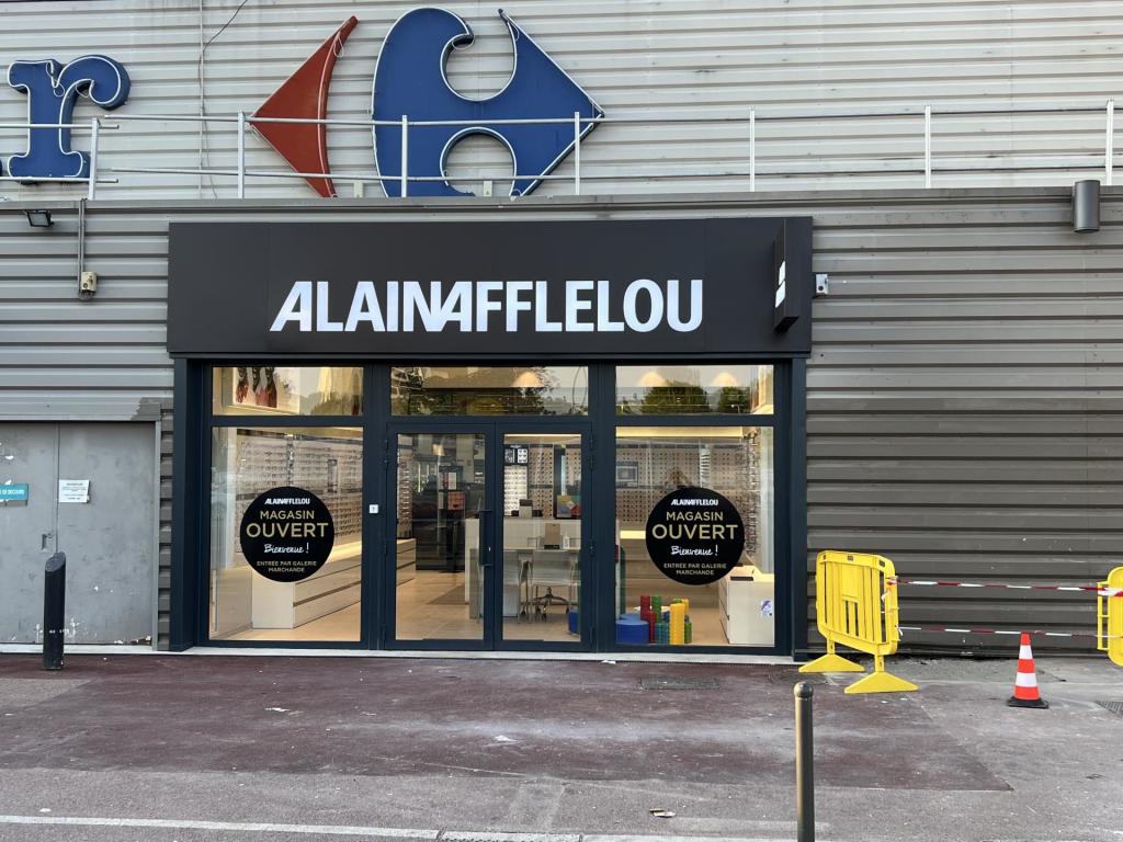 Magasin Opticien C.C. Carrefour - ville Haute 77130 MONTEREAU-FAULT-YONNE extérieur