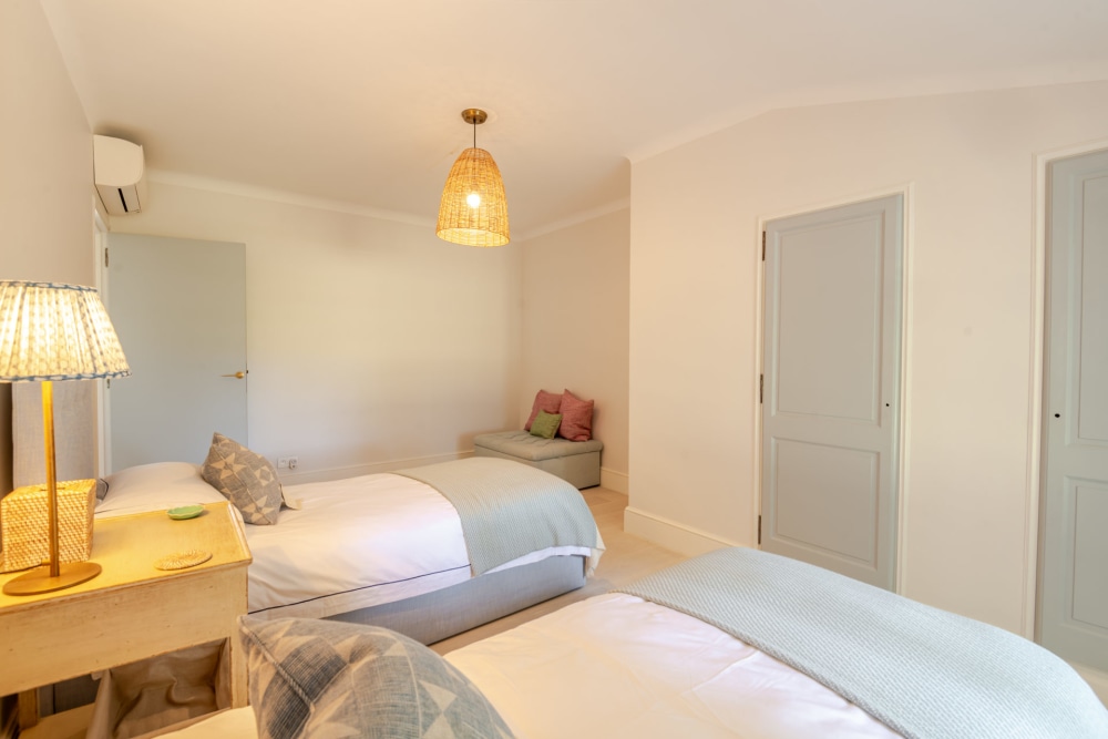 Photographs of Mas des Splendeurs villa in Provence - Image 45 of 53