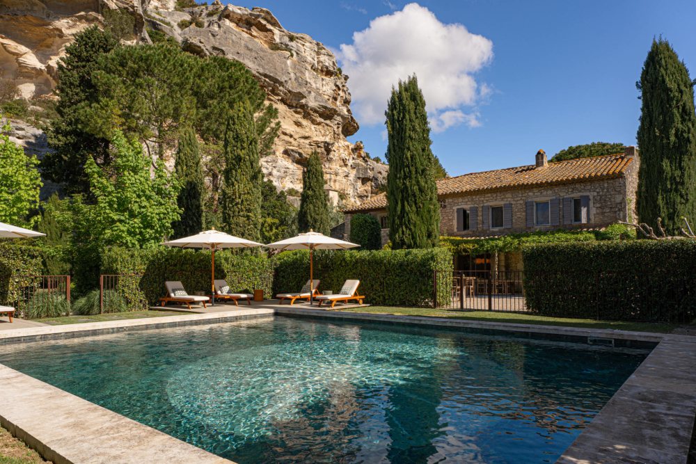 Photographs of Mas du Rocher des Baux villa in Provence - Image 1 of 47
