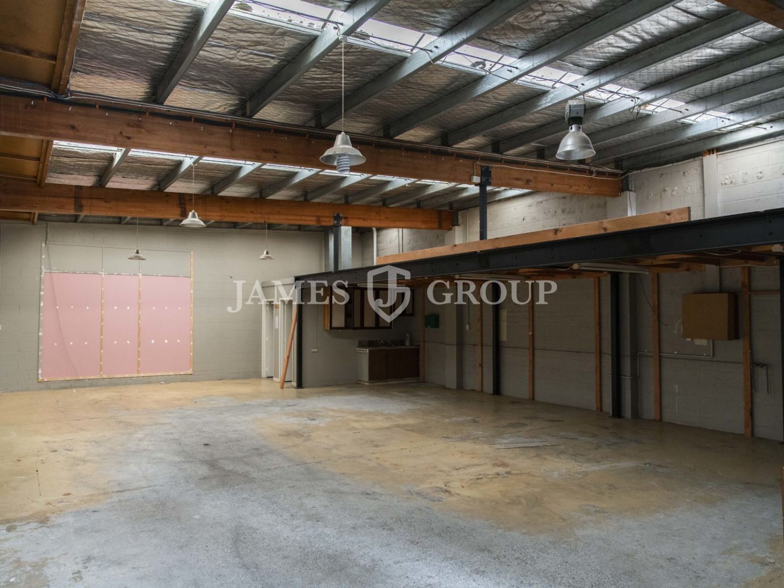 199m² Road Front Vacant Warehouse | Henderson