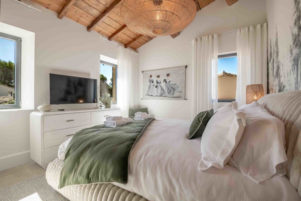 Photographs of New! Mas Mémoires villa in Provence - Image 35 of 49