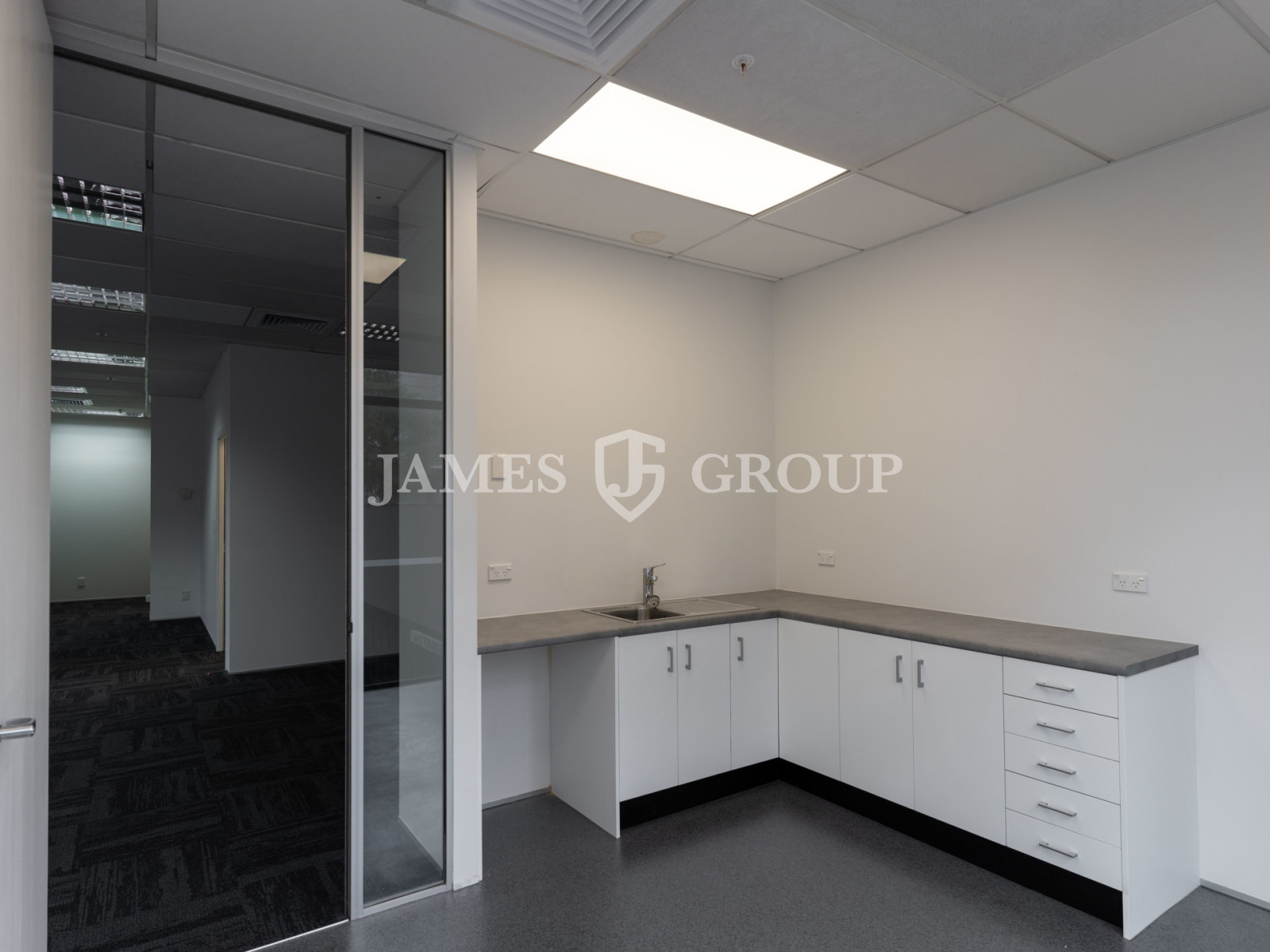Lease A Top-tier Office In The Heart Of The City