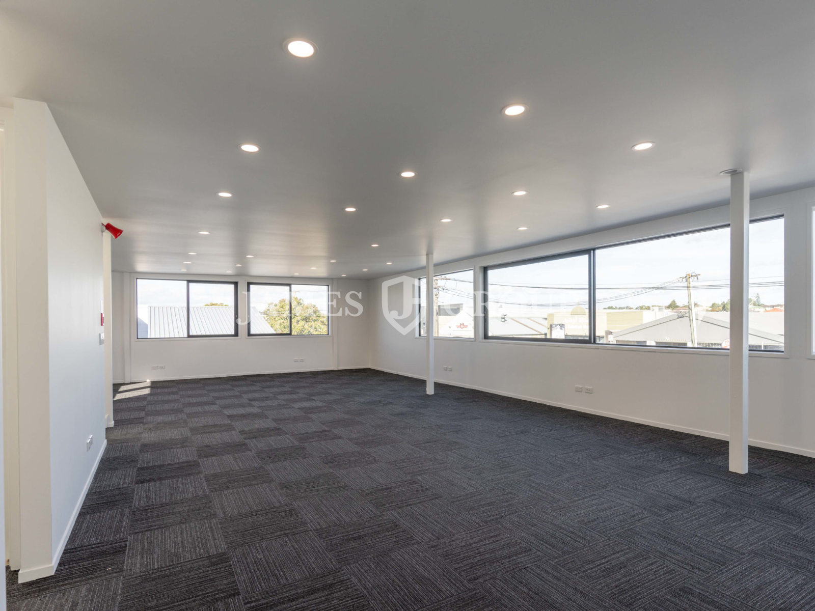 770m² Refurbished Industrial + Showroom