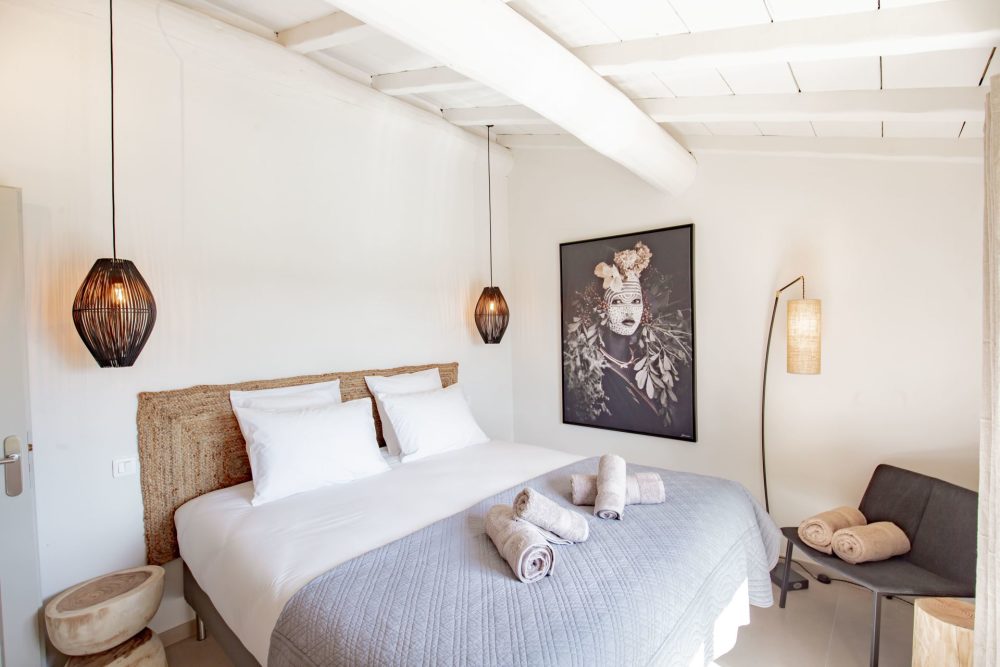 Photographs of Mas du Zephyr villa in Provence - Image 20 of 31