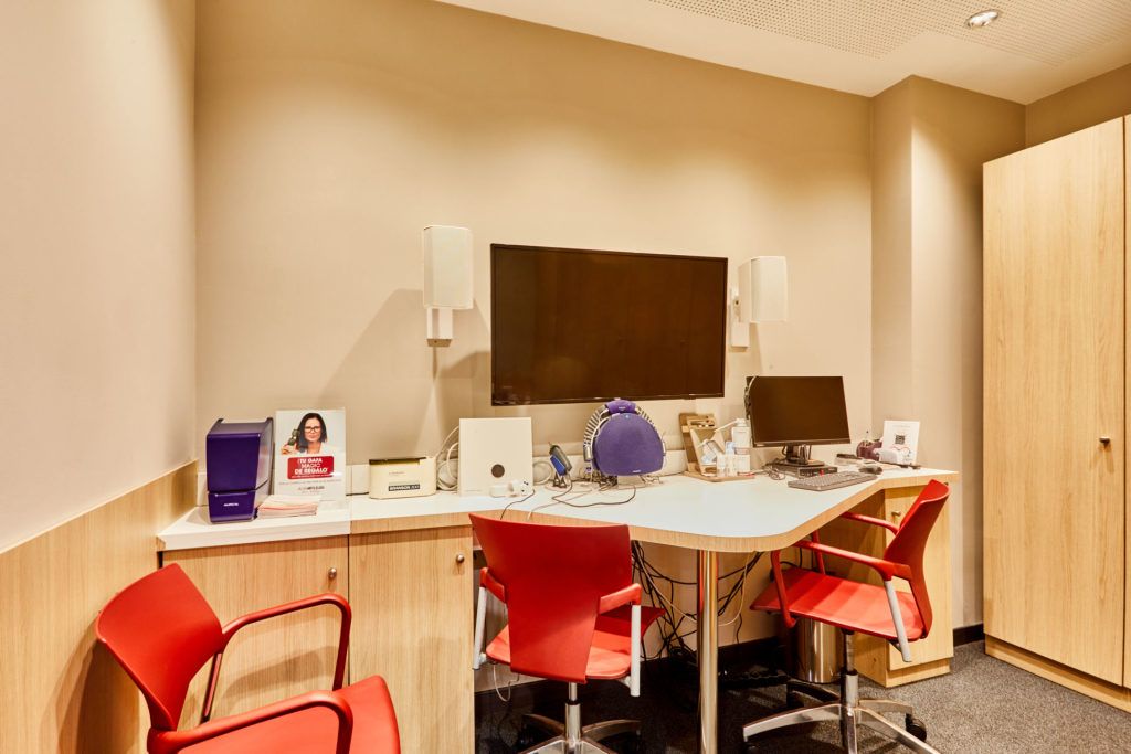 Tienda audiólogo C.C. Y DE OCIO MADRID SUR - AV.PABLO NERUDA 91-97 local LP1-01.1 28018 MADRID interior