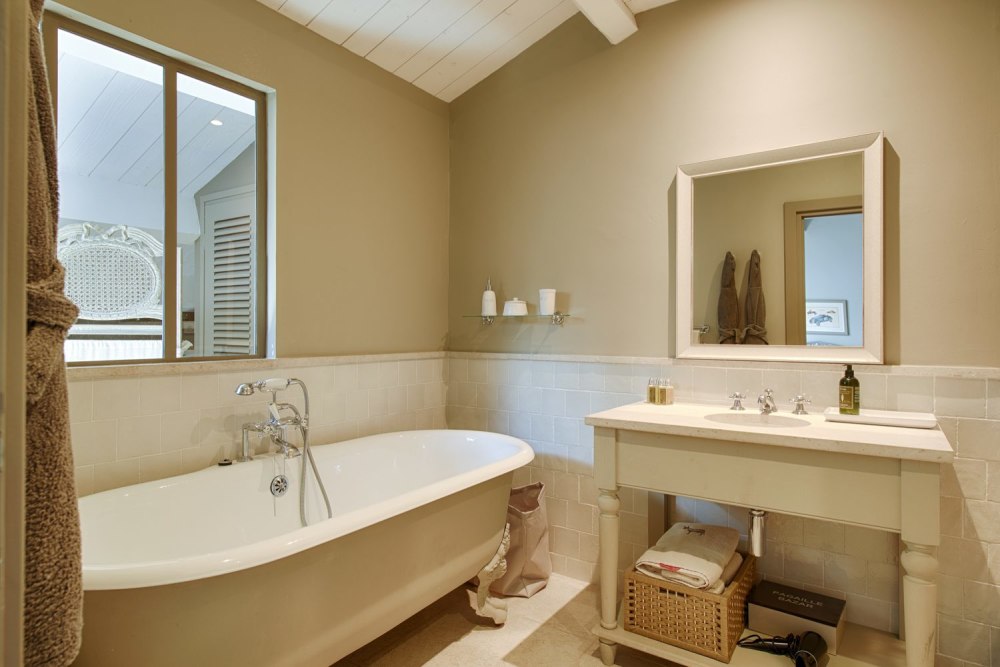 Photographs of Domaine de Villeblanche villa in Provence - Image 28 of 58