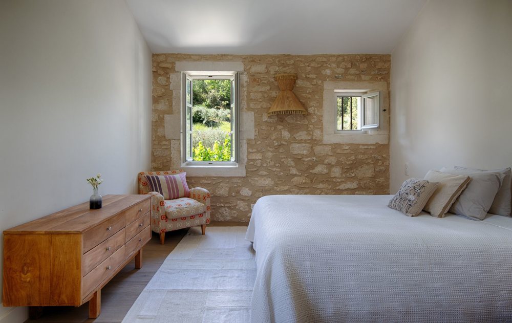 Photographs of Mas Daudet villa in Provence - Image 25 of 40