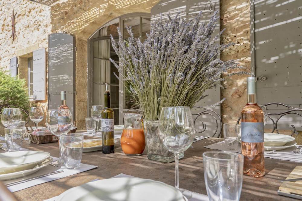 Photographs of Mas de la Quietude villa in Provence - Image 11 of 48