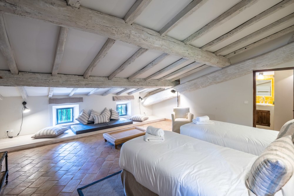 Photographs of Mas de Lacoste villa in Provence - Image 40 of 64