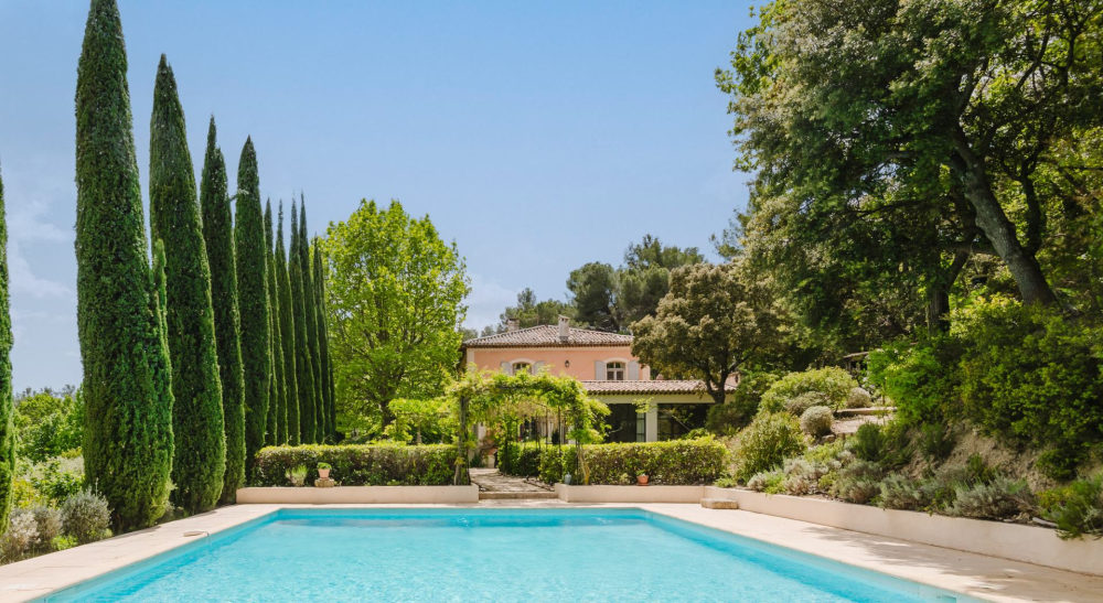 Photographs of Bastide Des Jardins villa in Provence - Image 2 of 52