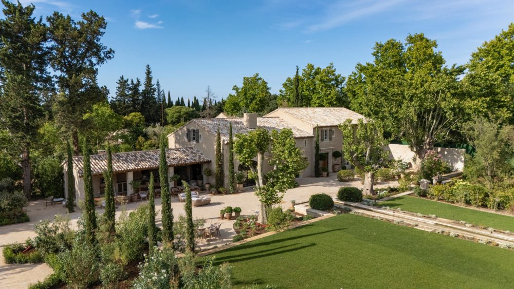 Photographs of Domaine des Murmures villa in Provence - Image 5 of 52