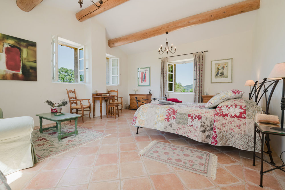Photographs of Mas du Fournil villa in Provence - Image 34 of 47