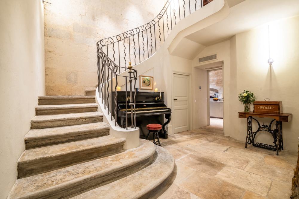 Photographs of La Maison des Muses villa in Provence - Image 10 of 39