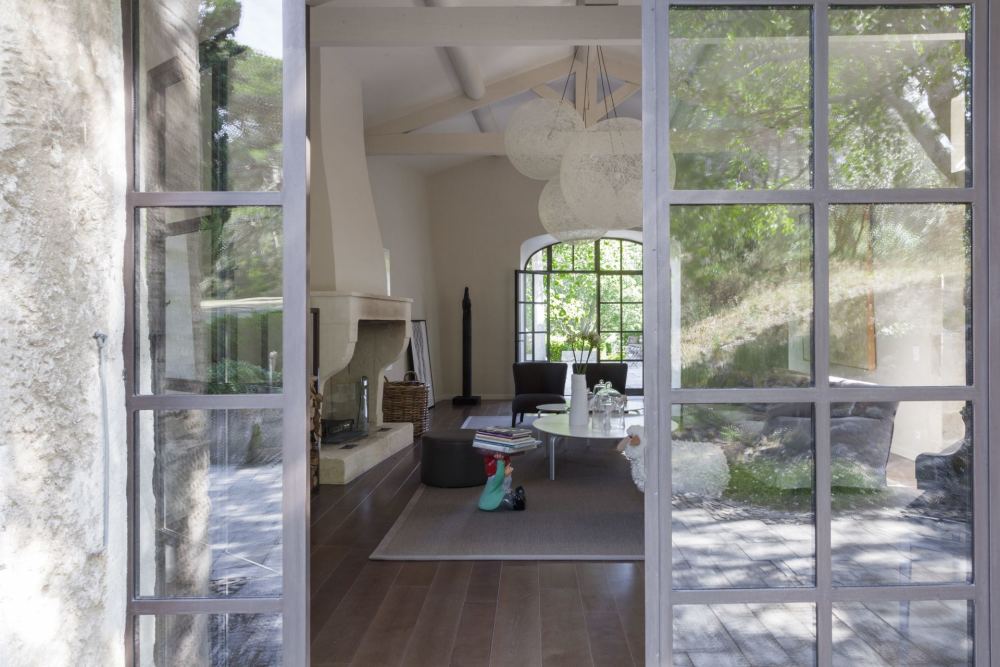 Photographs of Mas la Calade villa in Provence - Image 6 of 38