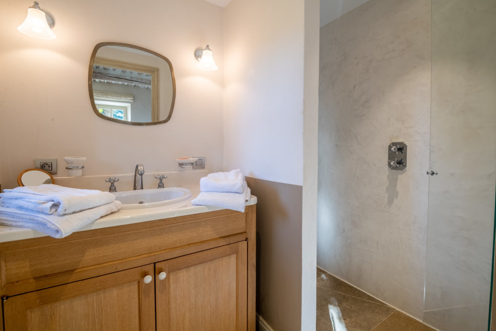 Photographs of Mas des Constellations villa in Provence - Image 24 of 49
