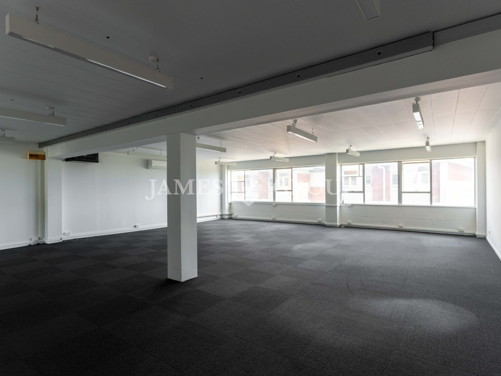 Well-positioned 109m² Open Plan Office