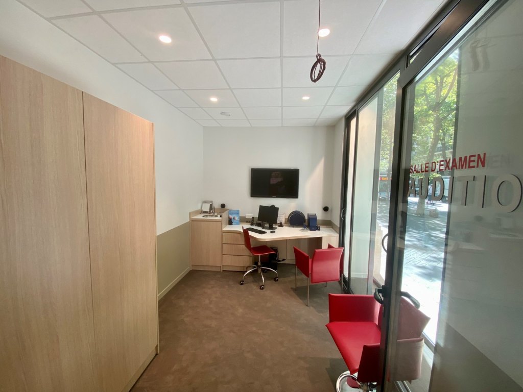 Magasin audioprothesiste 84 boulevard Haussmann 75008 PARIS intérieur