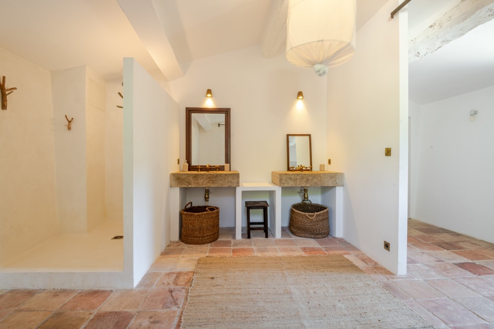 Photographs of Domaine des Saisons villa in Provence - Image 36 of 52
