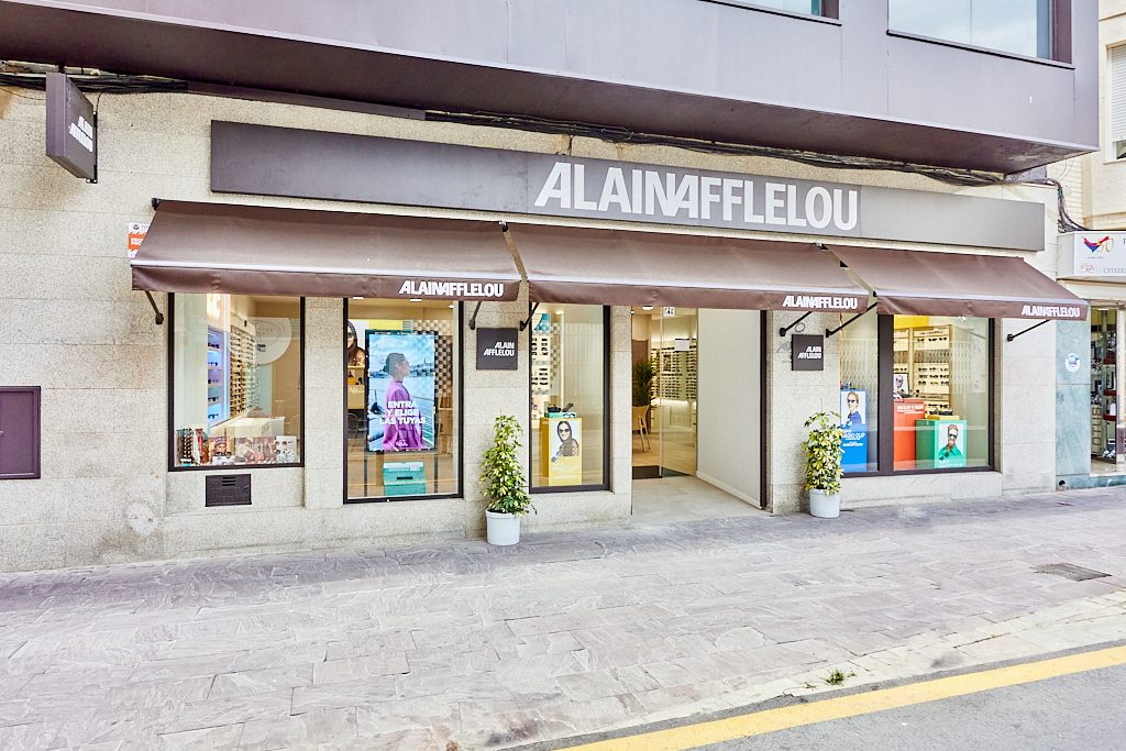 Tienda Óptico Calle Joaquín Chapaprieta 9 03181 Torrevieja