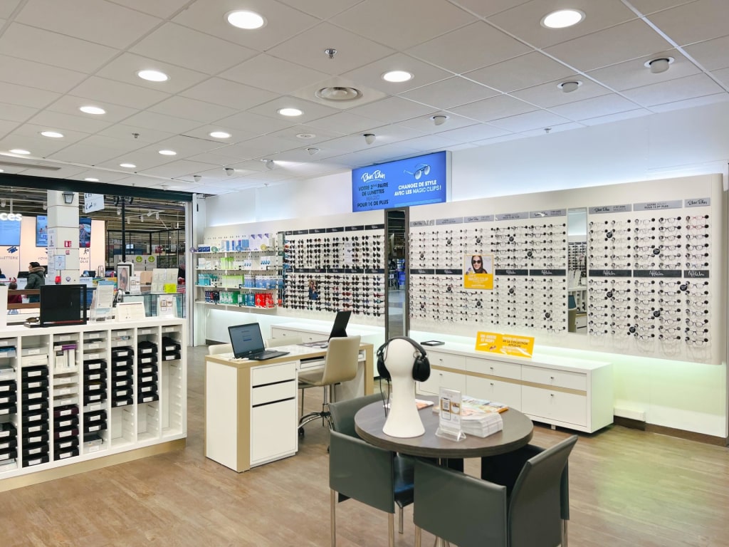 Magasin Opticien C.C. Carrefour 78360 MONTESSON intérieur