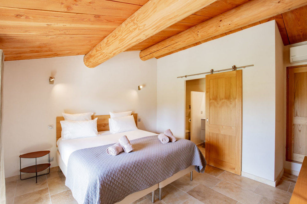Photographs of Mas Helios villa in Provence - Image 17 of 44
