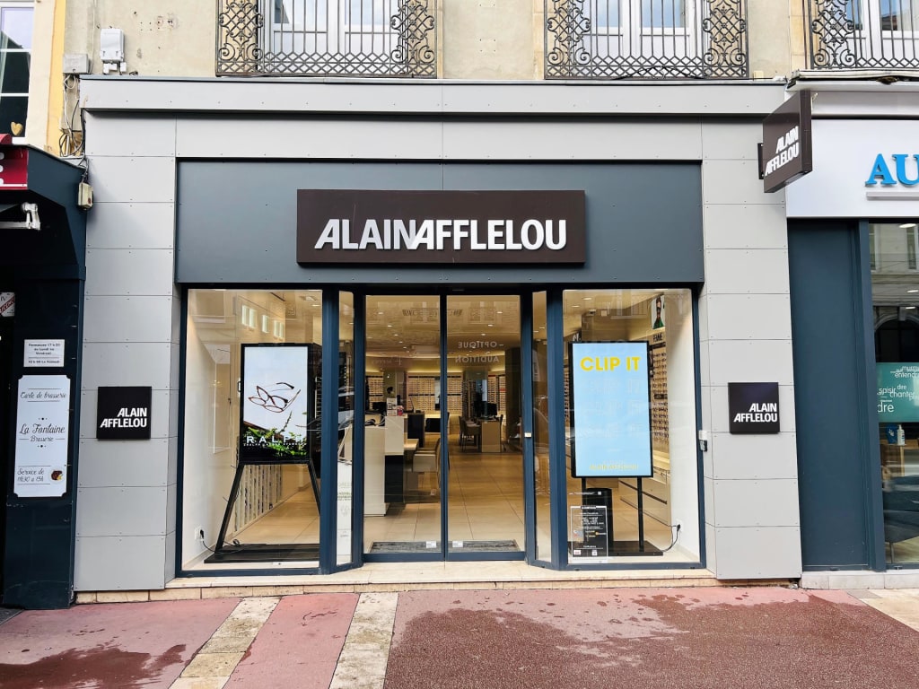 Magasin Opticien 38 rue Albert Mahieu 50100 CHERBOURG extérieur