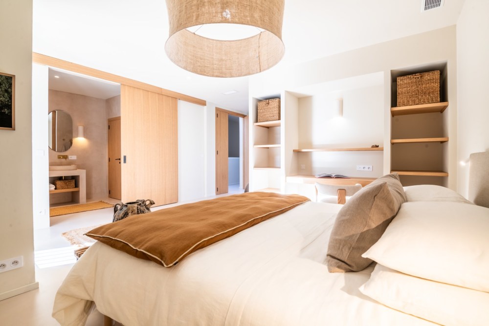Photographs of Mas Cristal villa in Provence - Image 13 of 44