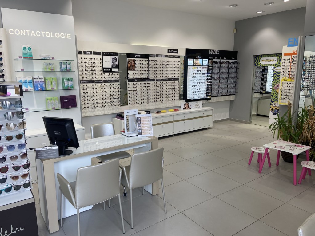 Magasin Opticien 17 avenue Henri Barbusse 93140 BONDY intérieur