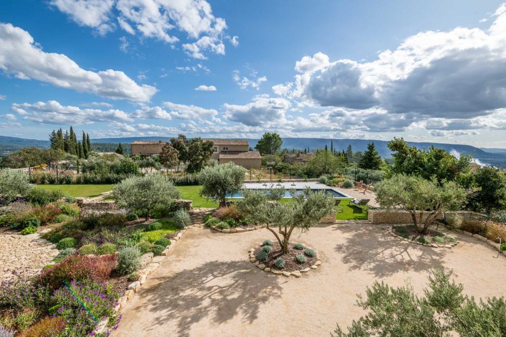 Photographs of Mas des Altesses villa in Provence - Image 4 of 38
