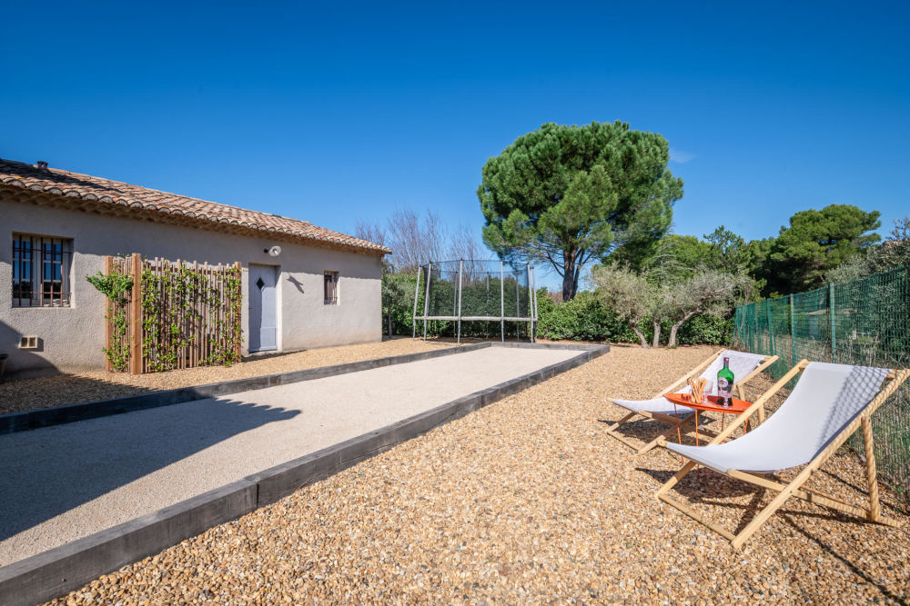 Photographs of Mas des Rabassiers villa in Provence - Image 31 of 32