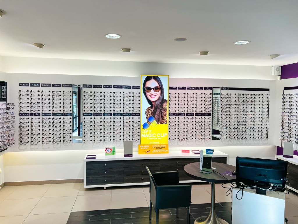 Magasin Opticien 13-15 avenue de Bordeaux 40200 MIMIZAN intérieur