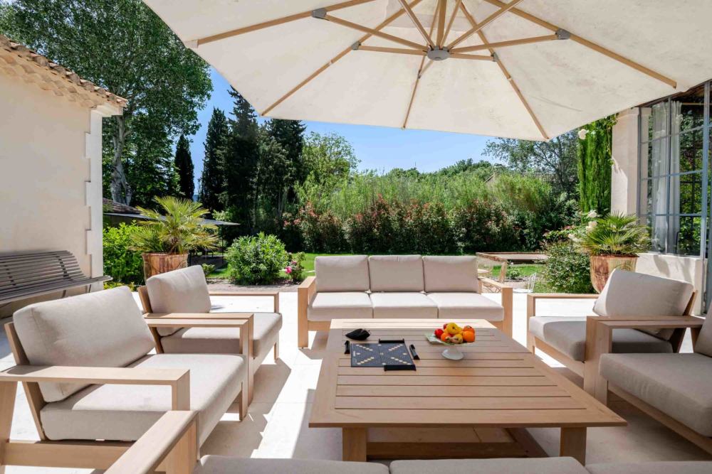 Photographs of Mas du Grelot villa in Provence - Image 4 of 39
