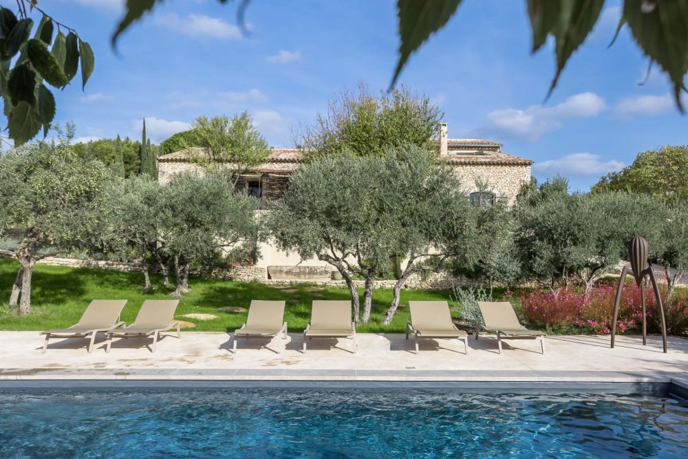 Photographs of Mas la Mirande villa in Provence - Image 4 of 49
