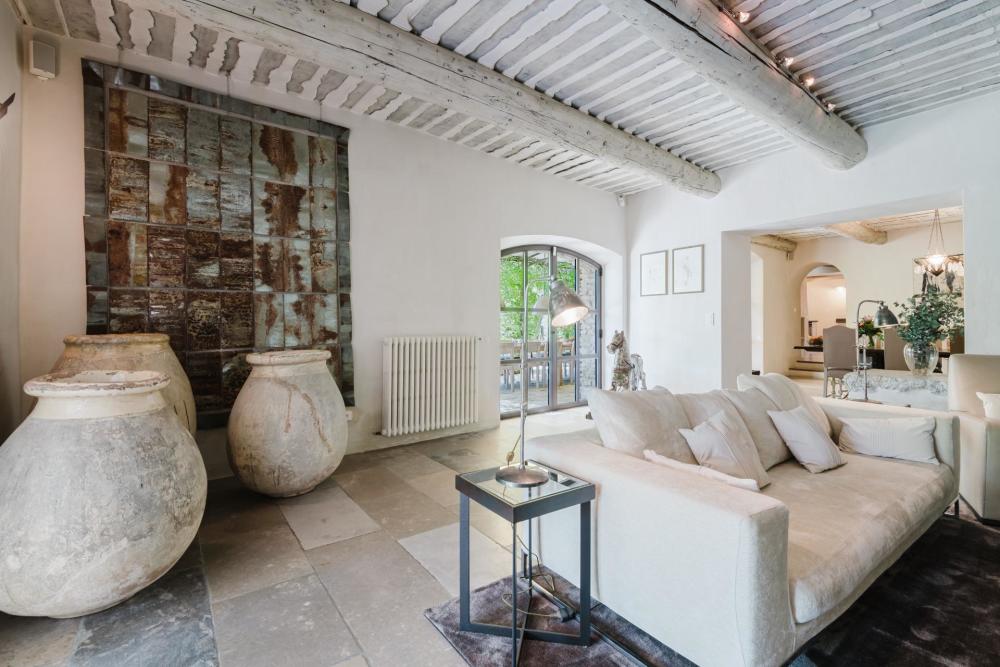 Photographs of Mas la Bergerie de Cabrieres villa in Provence - Image 5 of 56