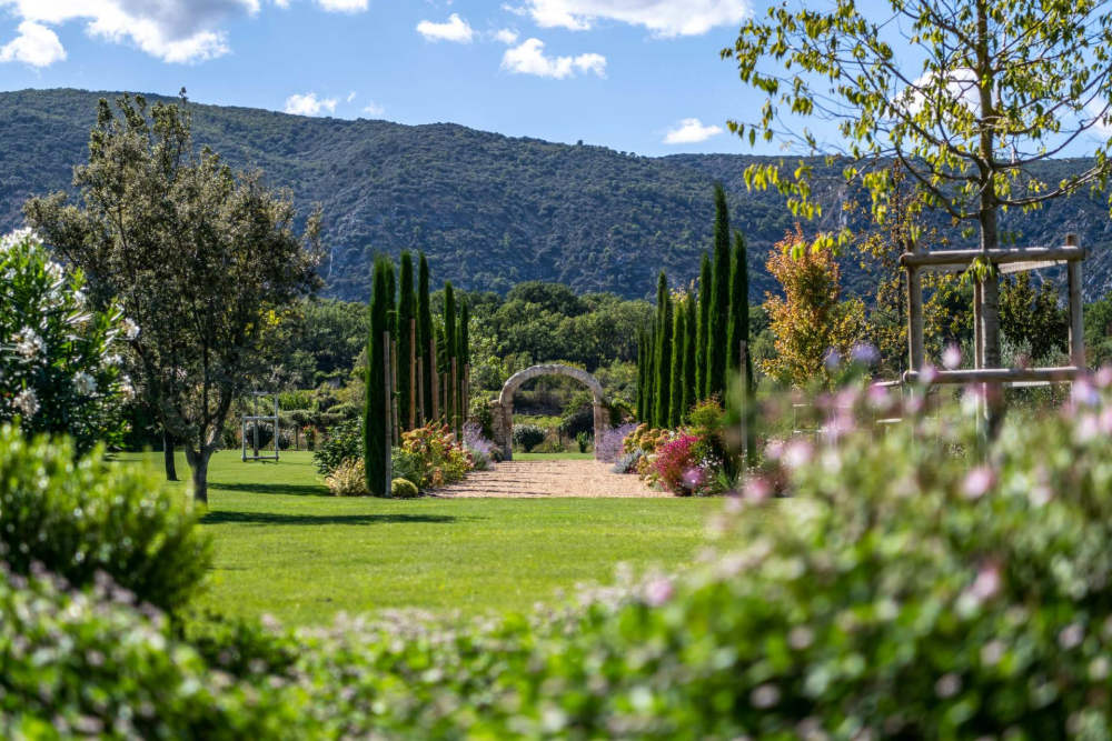 Photographs of Domaine du Lys villa in Provence - Image 10 of 45